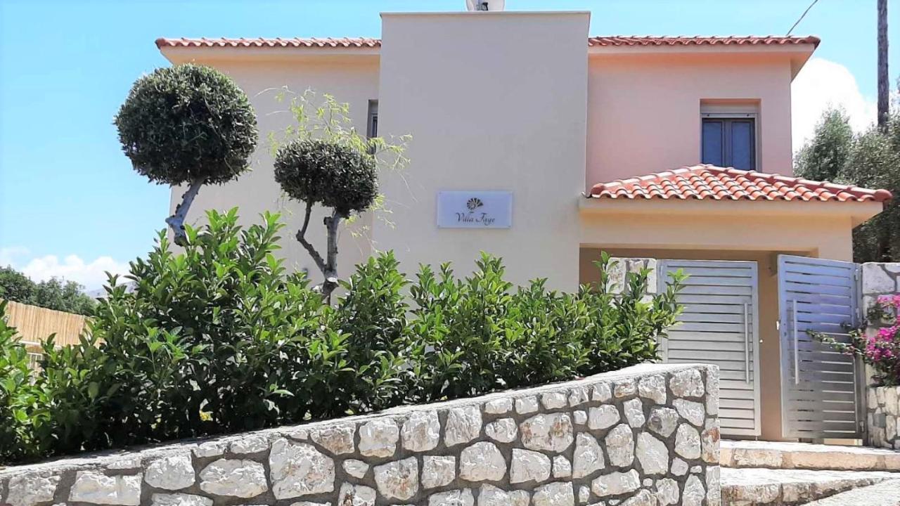 Amarianos Villas Agia Efimia Eksteriør billede