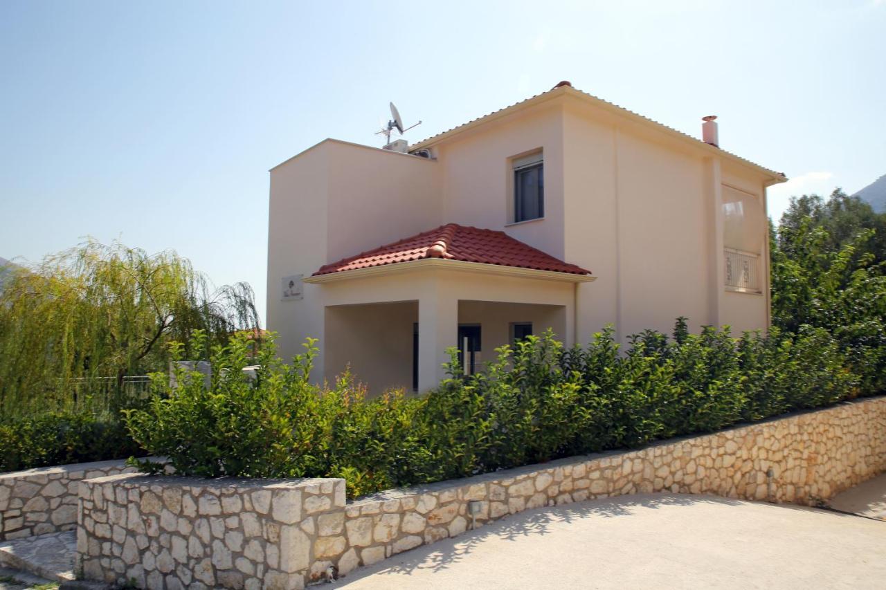 Amarianos Villas Agia Efimia Eksteriør billede