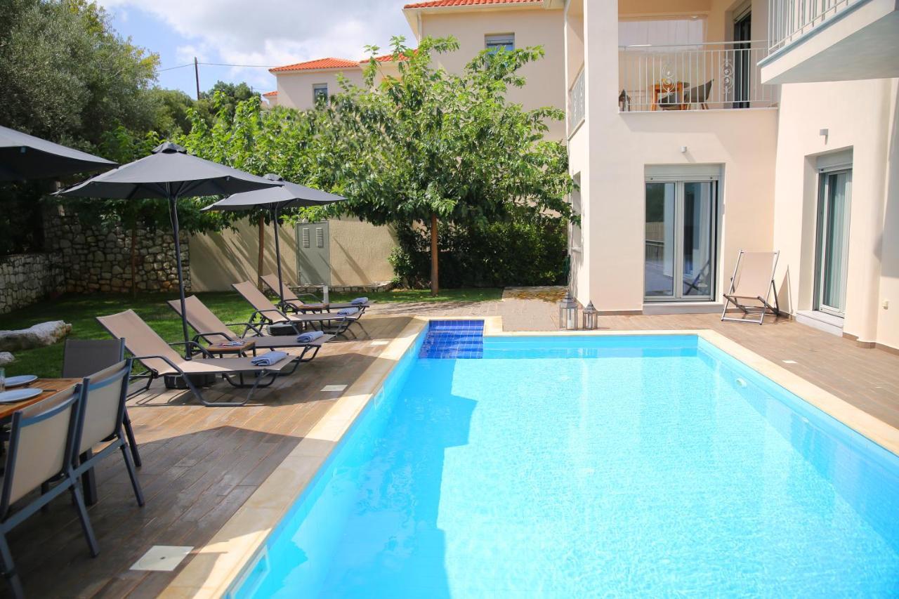 Amarianos Villas Agia Efimia Eksteriør billede