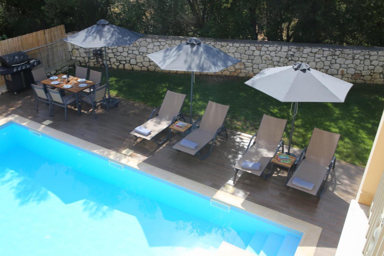 Amarianos Villas Agia Efimia Eksteriør billede