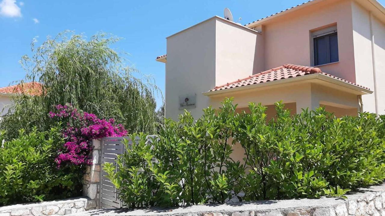 Amarianos Villas Agia Efimia Eksteriør billede