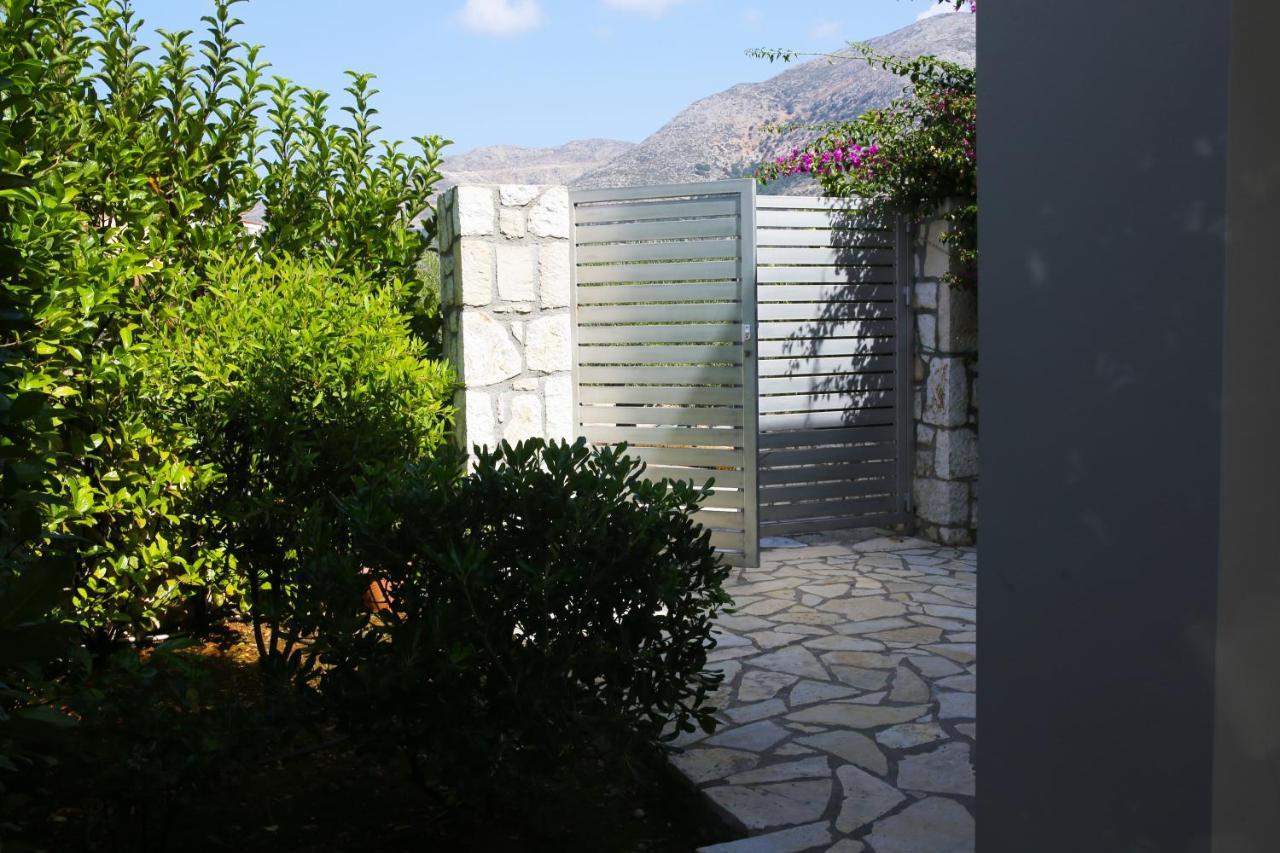 Amarianos Villas Agia Efimia Eksteriør billede