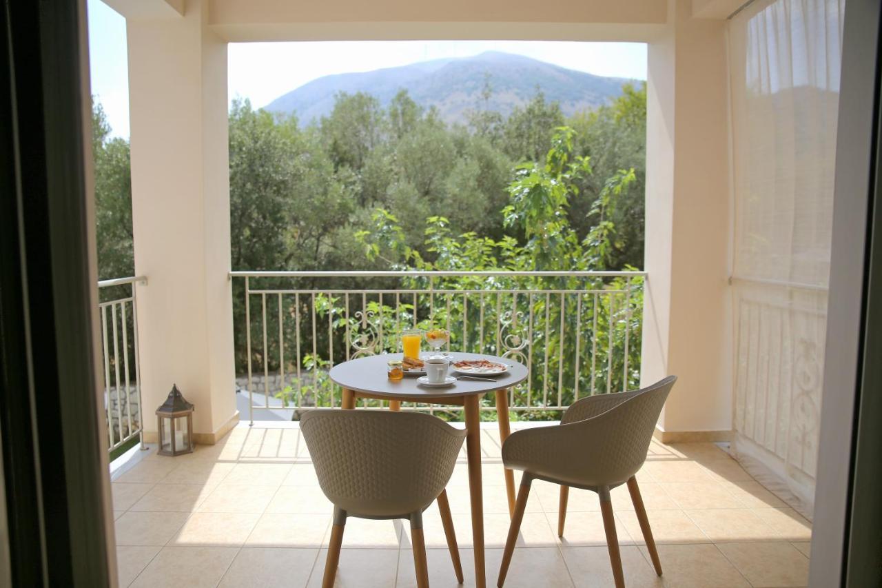 Amarianos Villas Agia Efimia Eksteriør billede