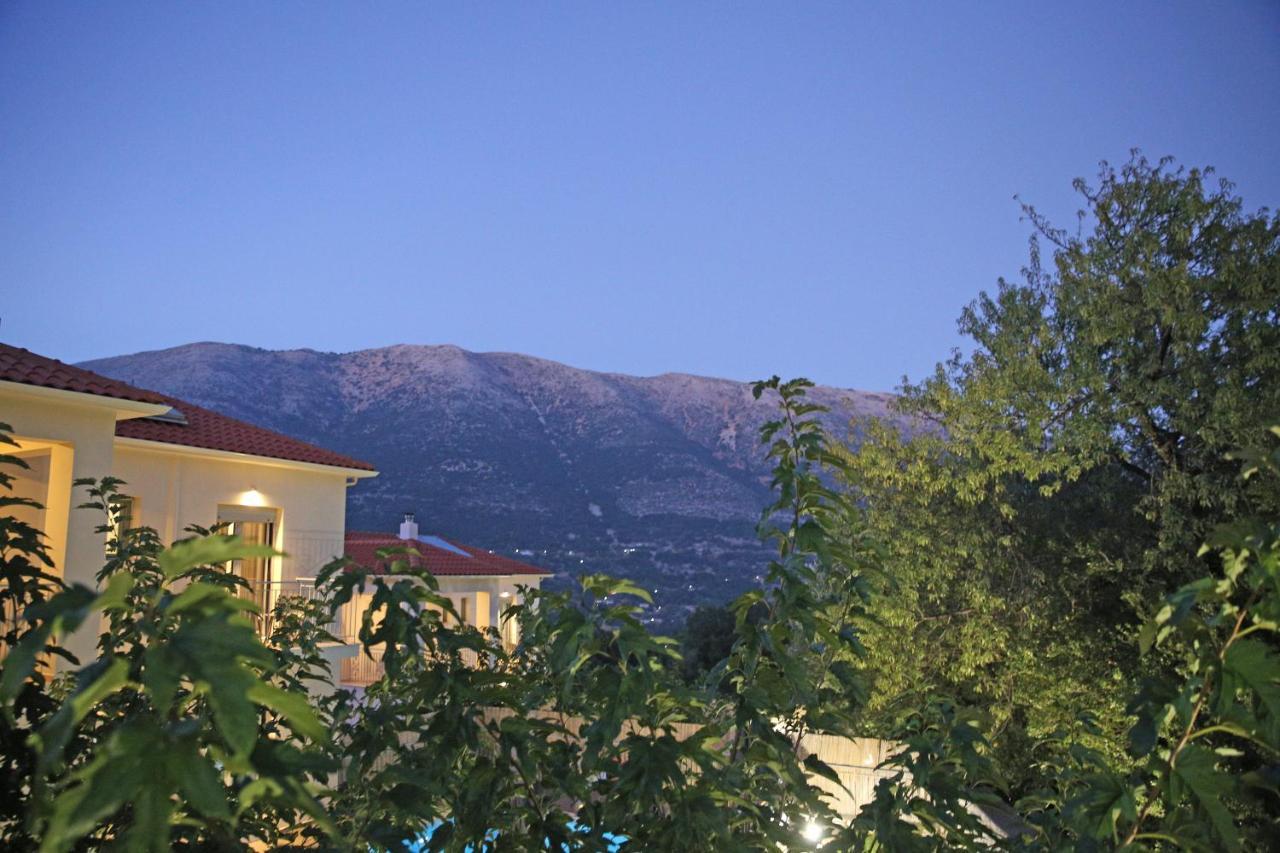 Amarianos Villas Agia Efimia Eksteriør billede
